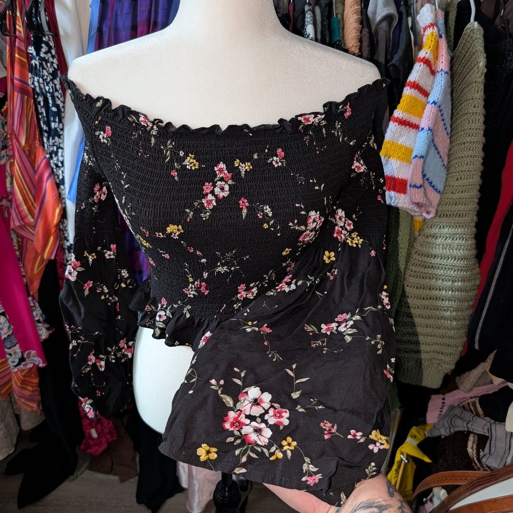 Streetwear Society Black Floral Off-Shoulder Top